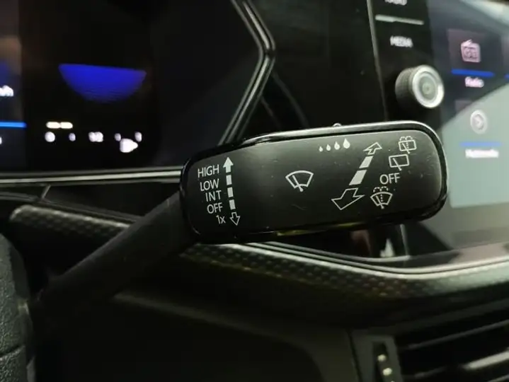 Volkswagen T-Cross 2023, foto 17