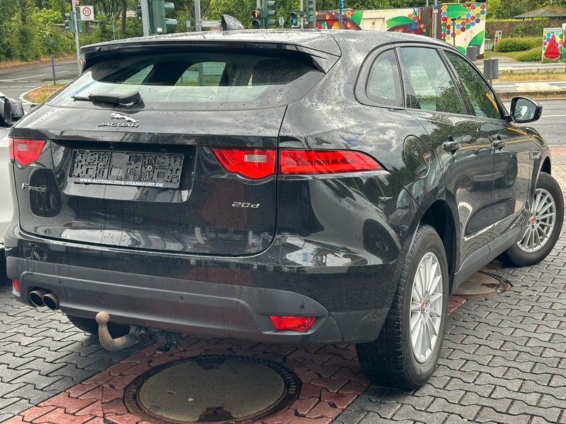 Jaguar F-Pace F-PACE 20d Pure AHK. NAVI. Kamera. PDC — photo 5