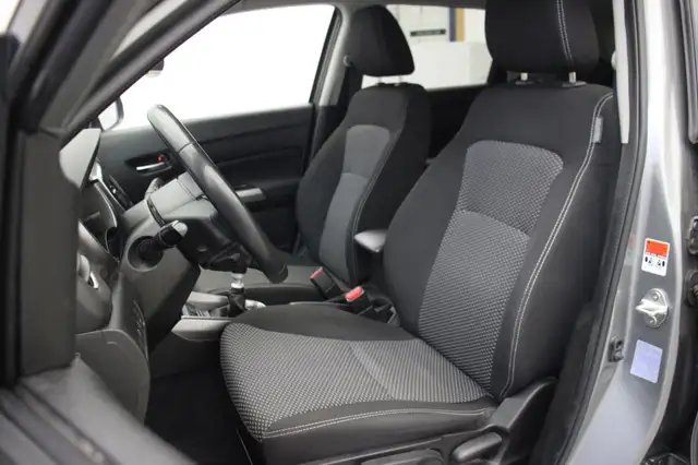Suzuki Vitara view 12
