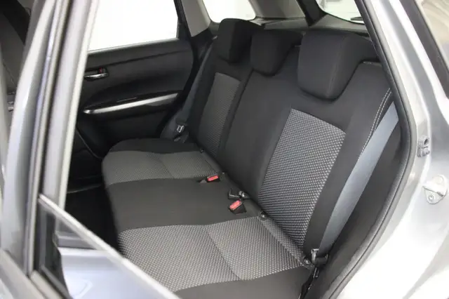 Suzuki Vitara view 13