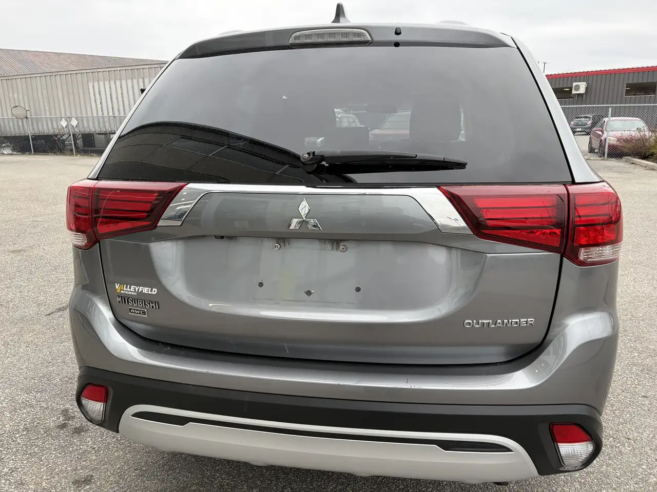 Mitsubishi Outlander снимка Mitsubishi Outlander