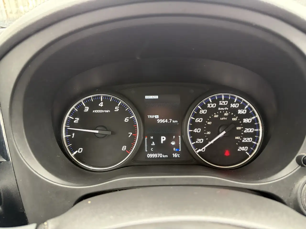 Mitsubishi Outlander снимка Mitsubishi Outlander
