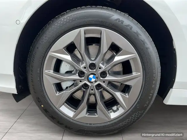 BMW 1 Series view 6