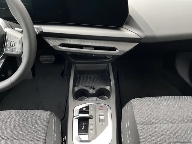 BMW 1 Series view 8