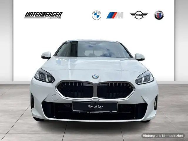 BMW 1 Series view 2