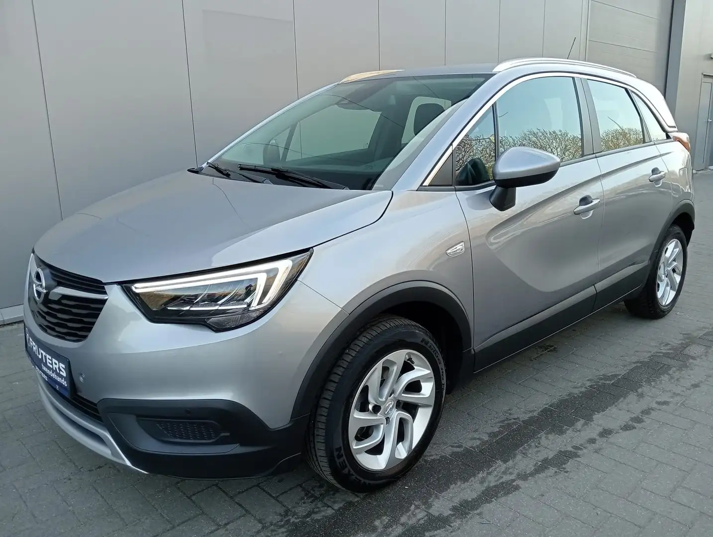 Opel Crossland X Innovation 1.2 Turbo Start/Stop AUT6 Szary - 1