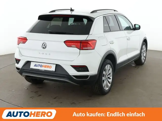 Volkswagen T-Roc view 6