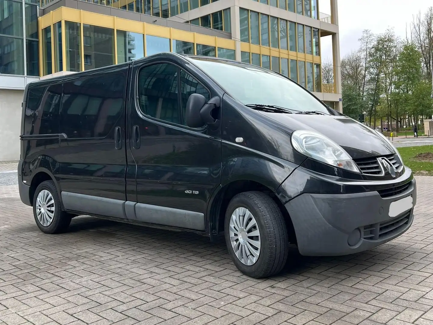 Renault Trafic 2.0 Dci L1h1 Noir - 2