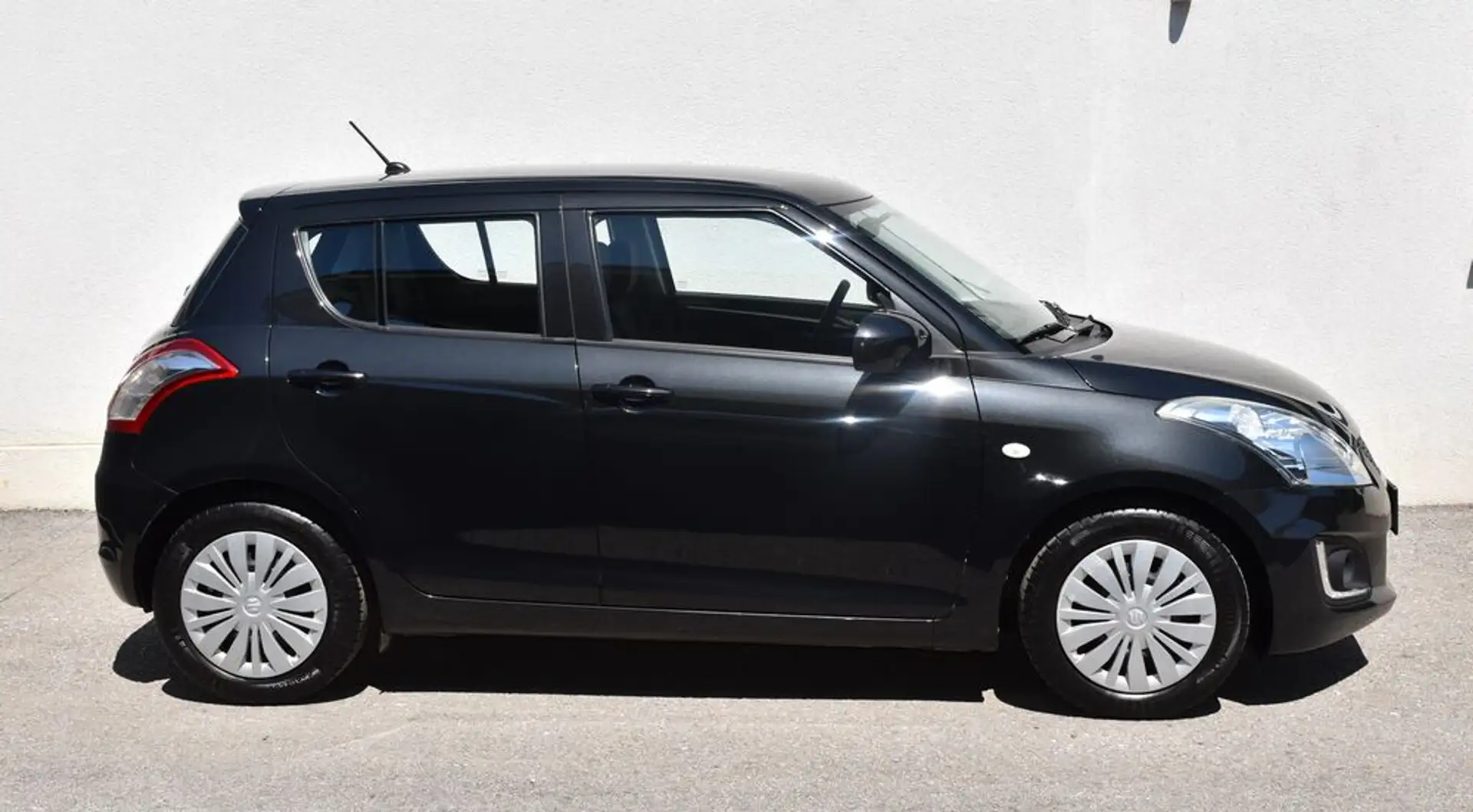 Suzuki Swift GL Special/ Sitzheizung / Pickerl NEU / Zwart - 2