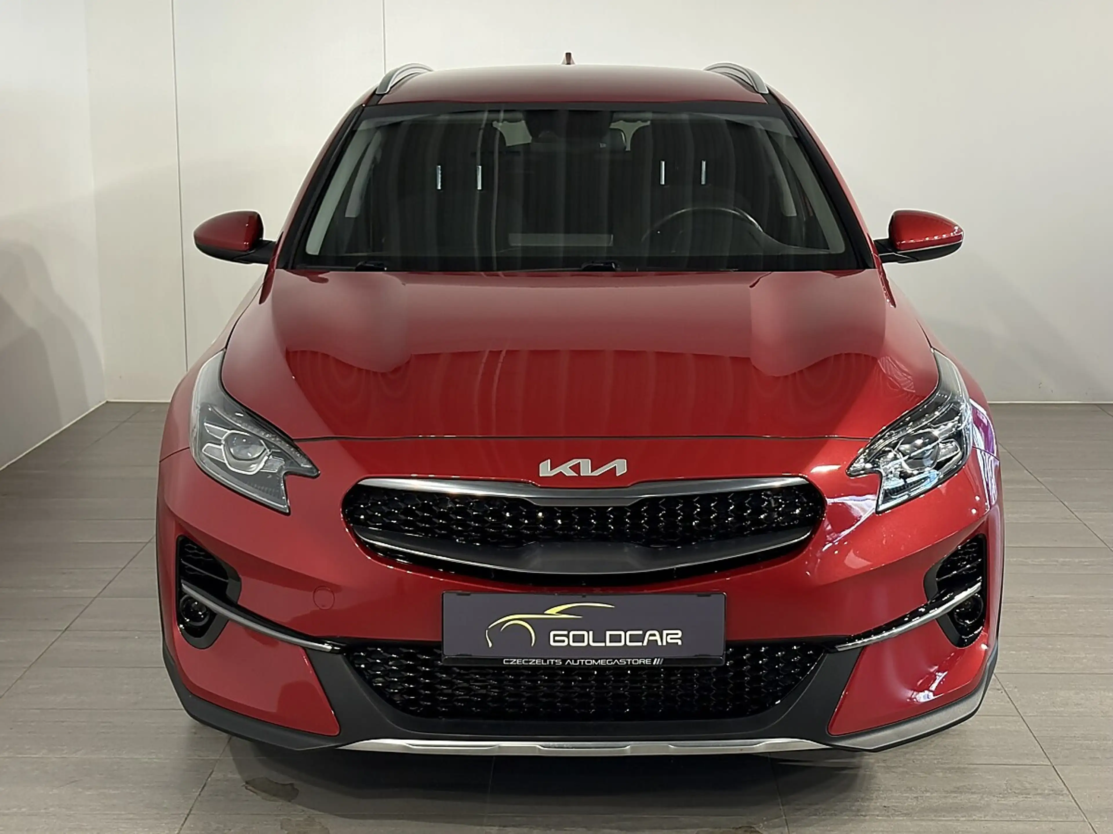 Kia XCeed Xceed 1,0 TGDI GPF Silber — photo 2