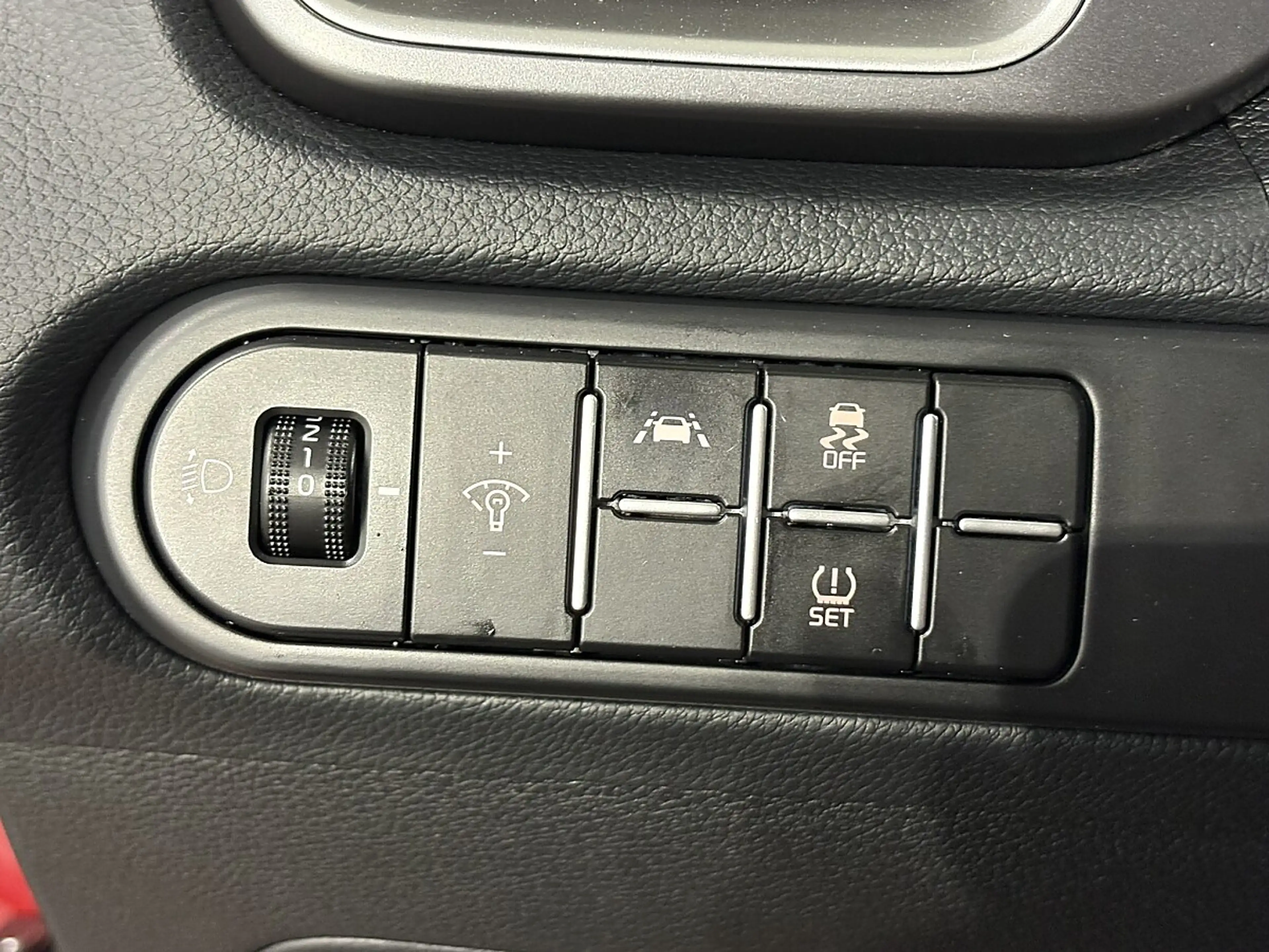 Kia XCeed Xceed 1,0 TGDI GPF Silber — photo 12