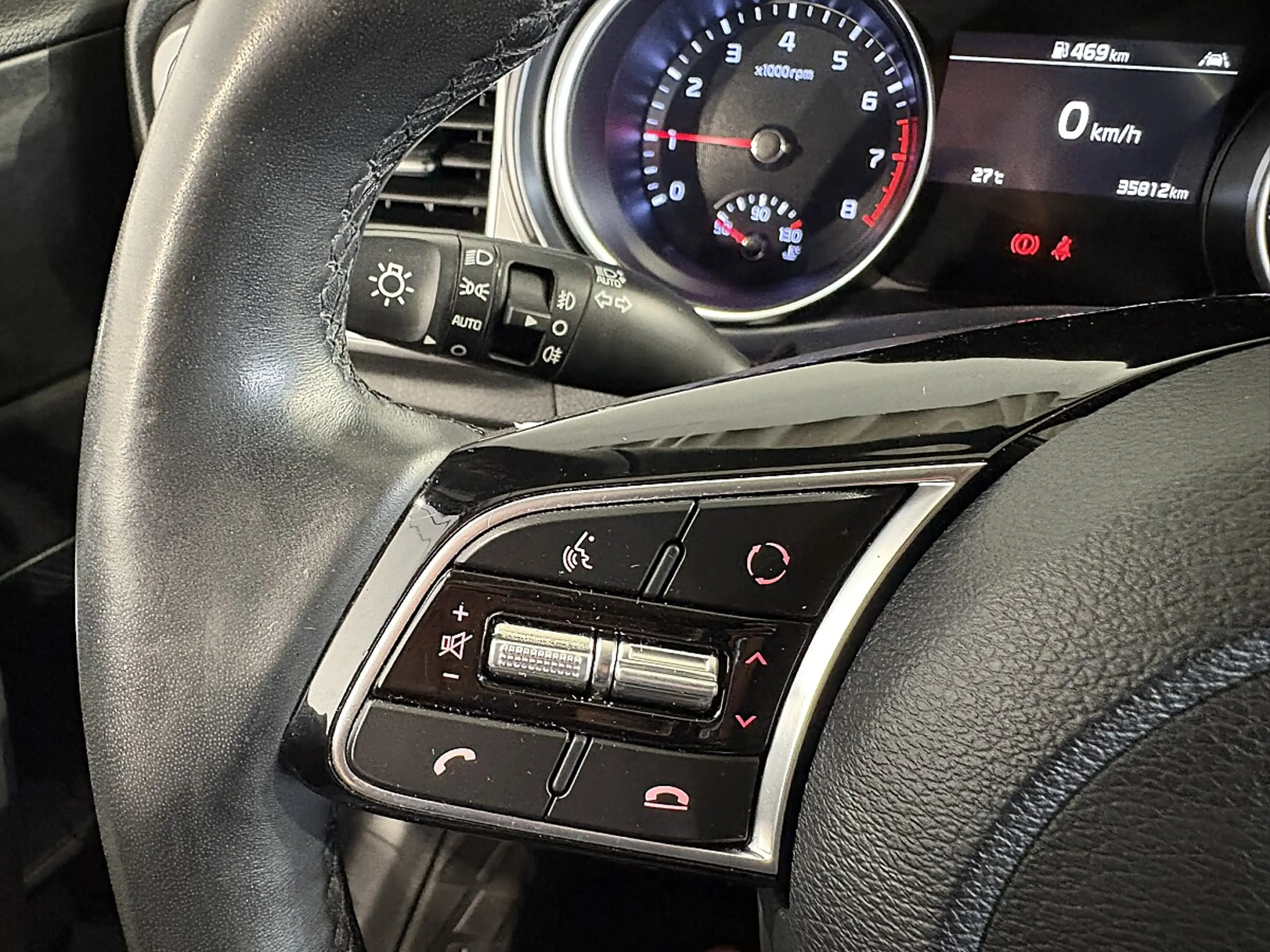 Kia XCeed Xceed 1,0 TGDI GPF Silber — photo 15