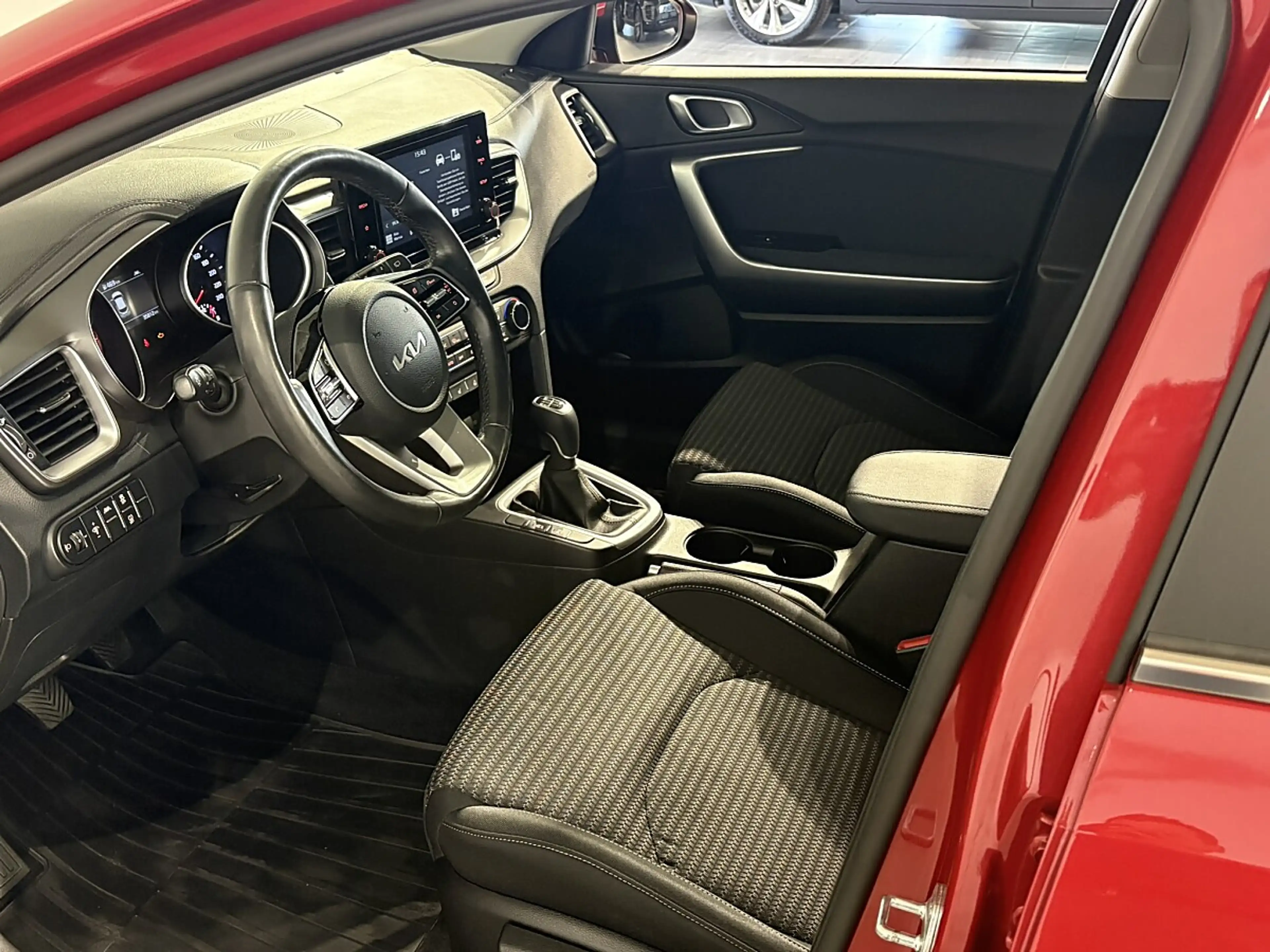 Kia XCeed Xceed 1,0 TGDI GPF Silber — photo 10