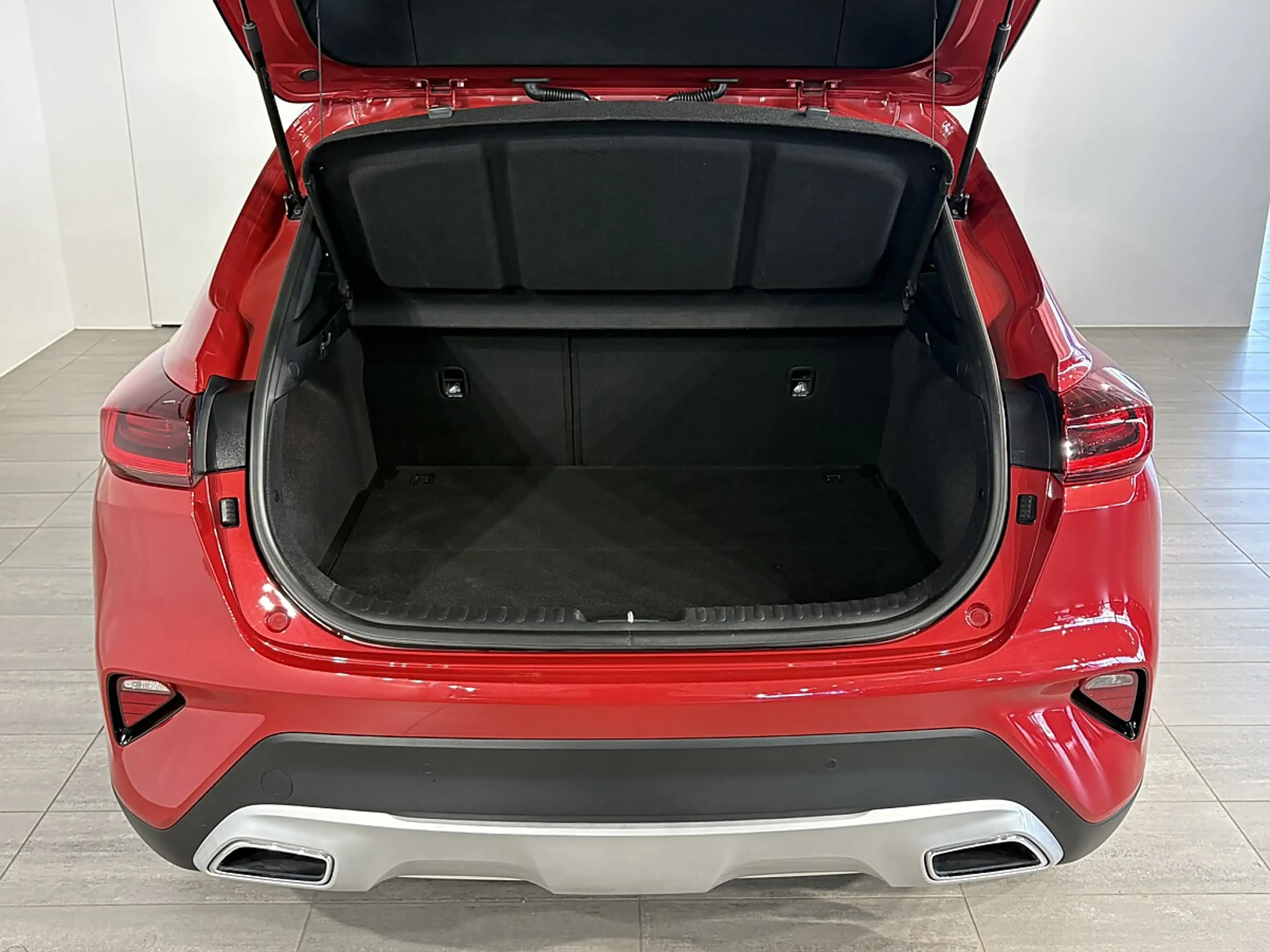 Kia XCeed Xceed 1,0 TGDI GPF Silber — photo 9