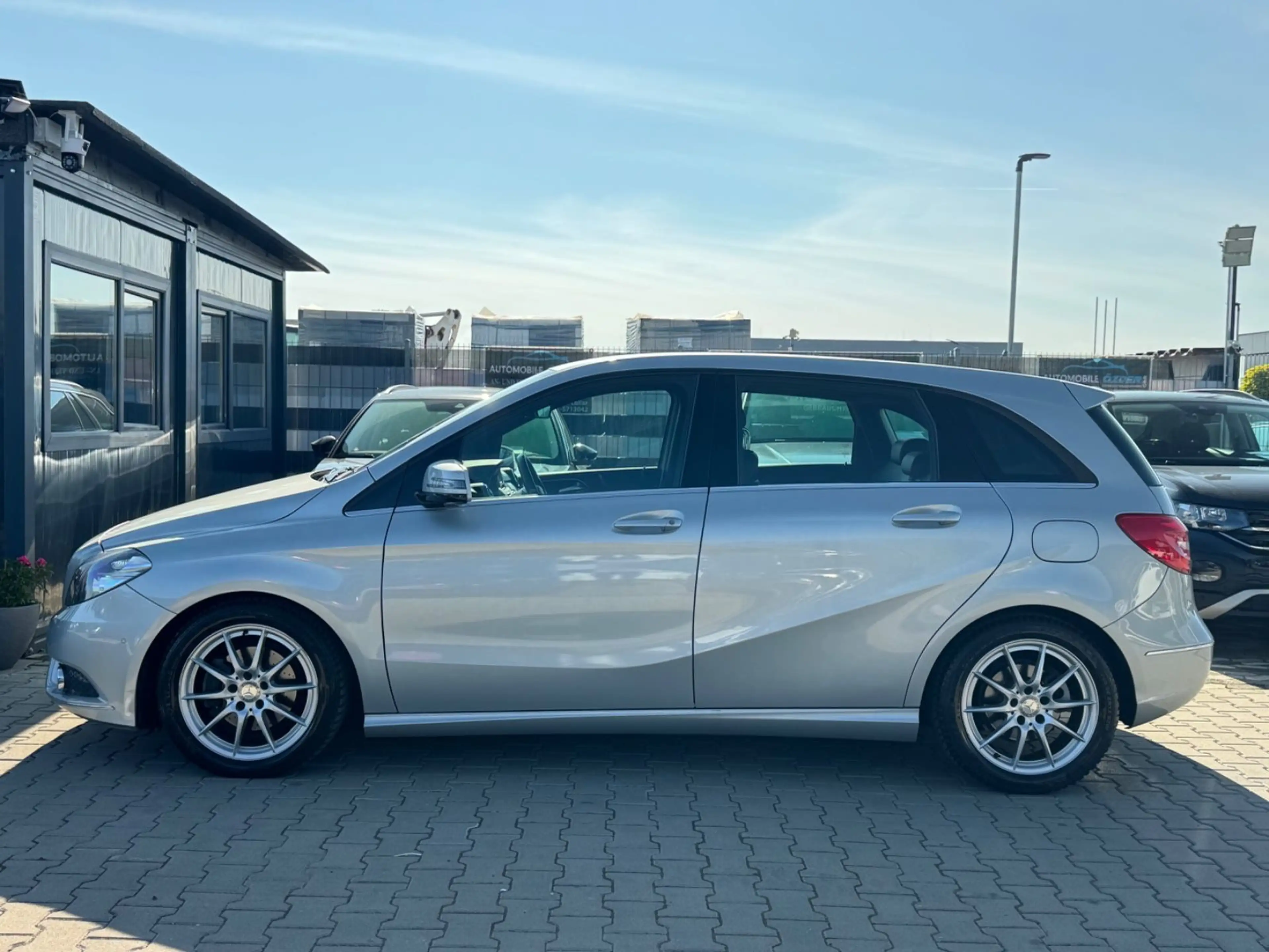 Mercedes-Benz B 200 BlueEfficiency+Finanzierung+Garantie+ — photo 10