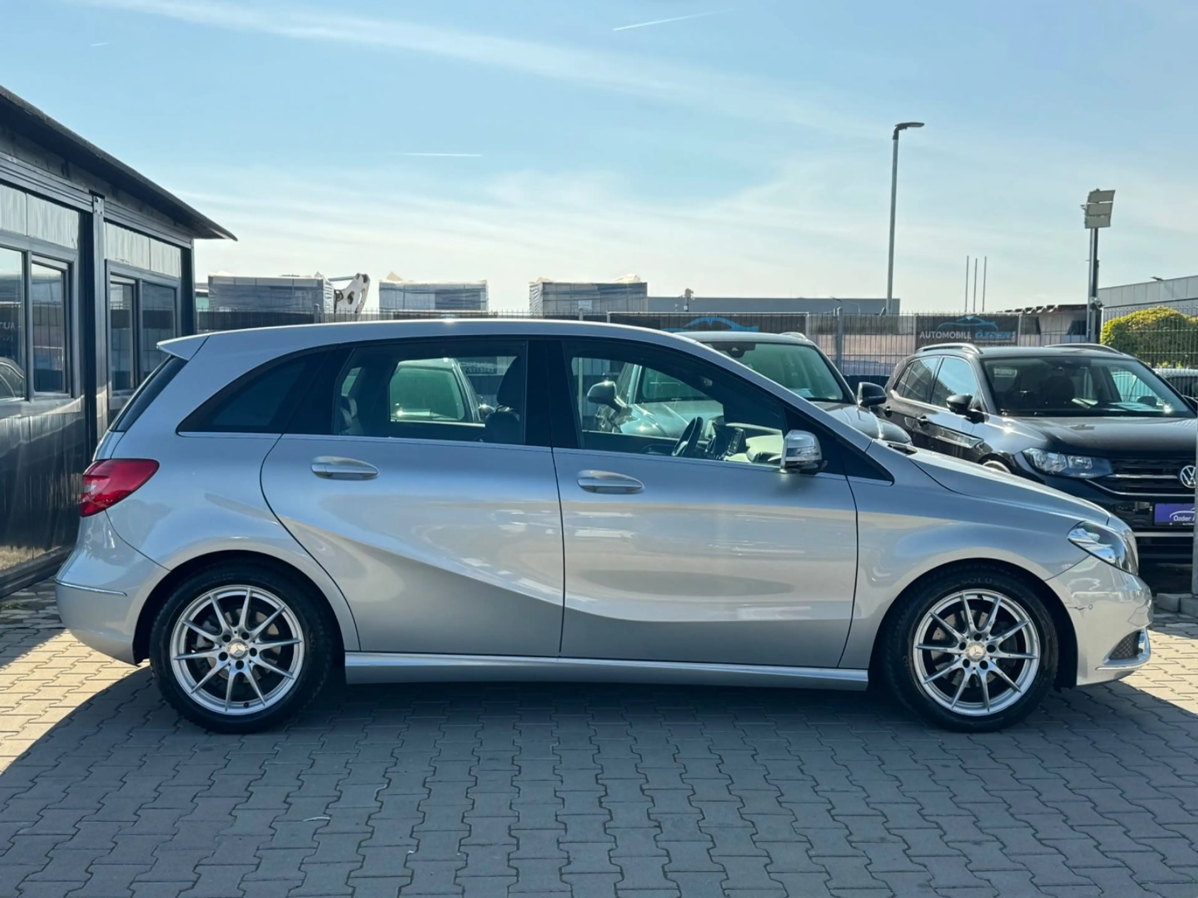 Mercedes-Benz B 200 BlueEfficiency+Finanzierung+Garantie+ — photo 9