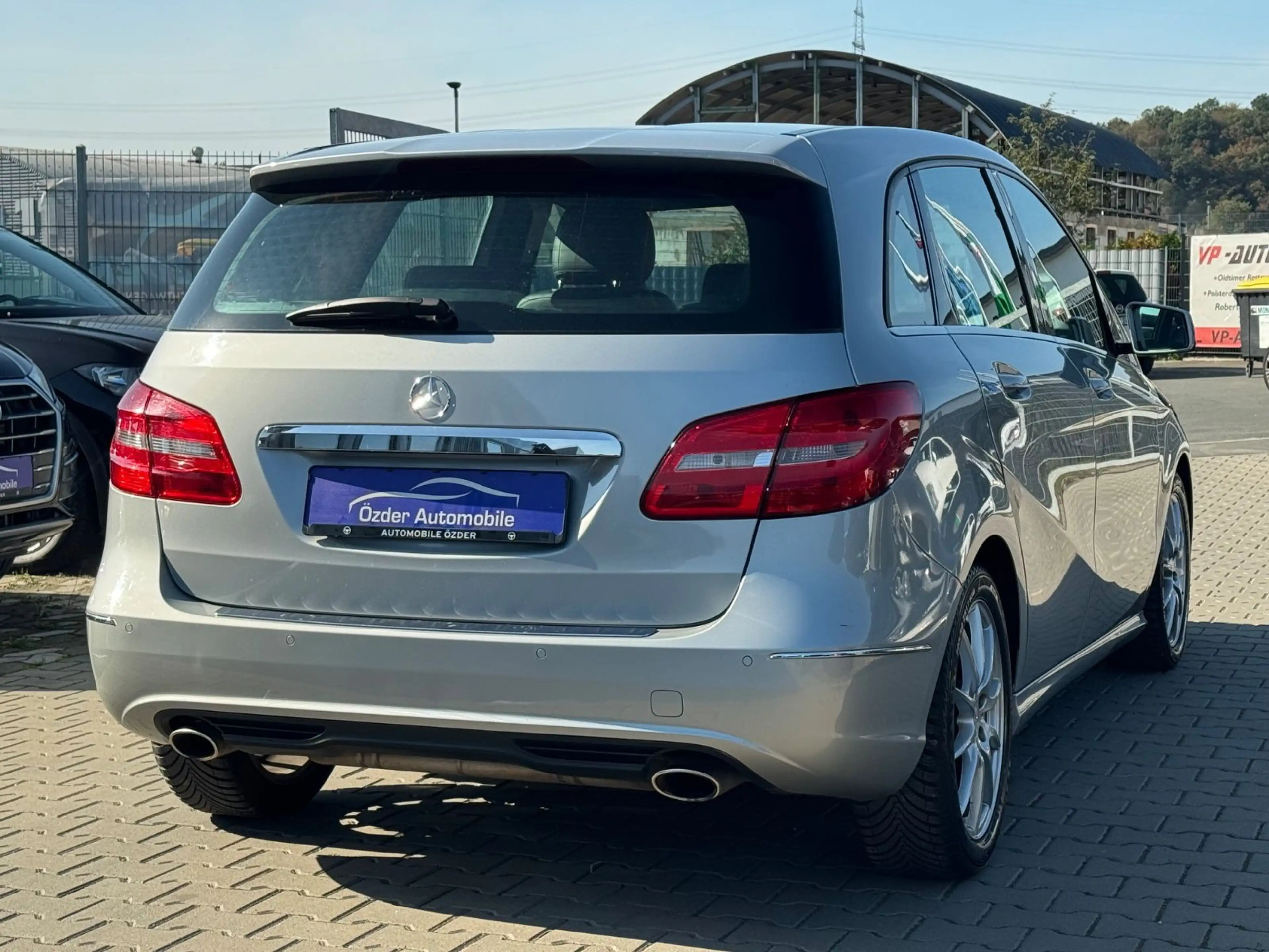Mercedes-Benz B 200 BlueEfficiency+Finanzierung+Garantie+ — photo 6