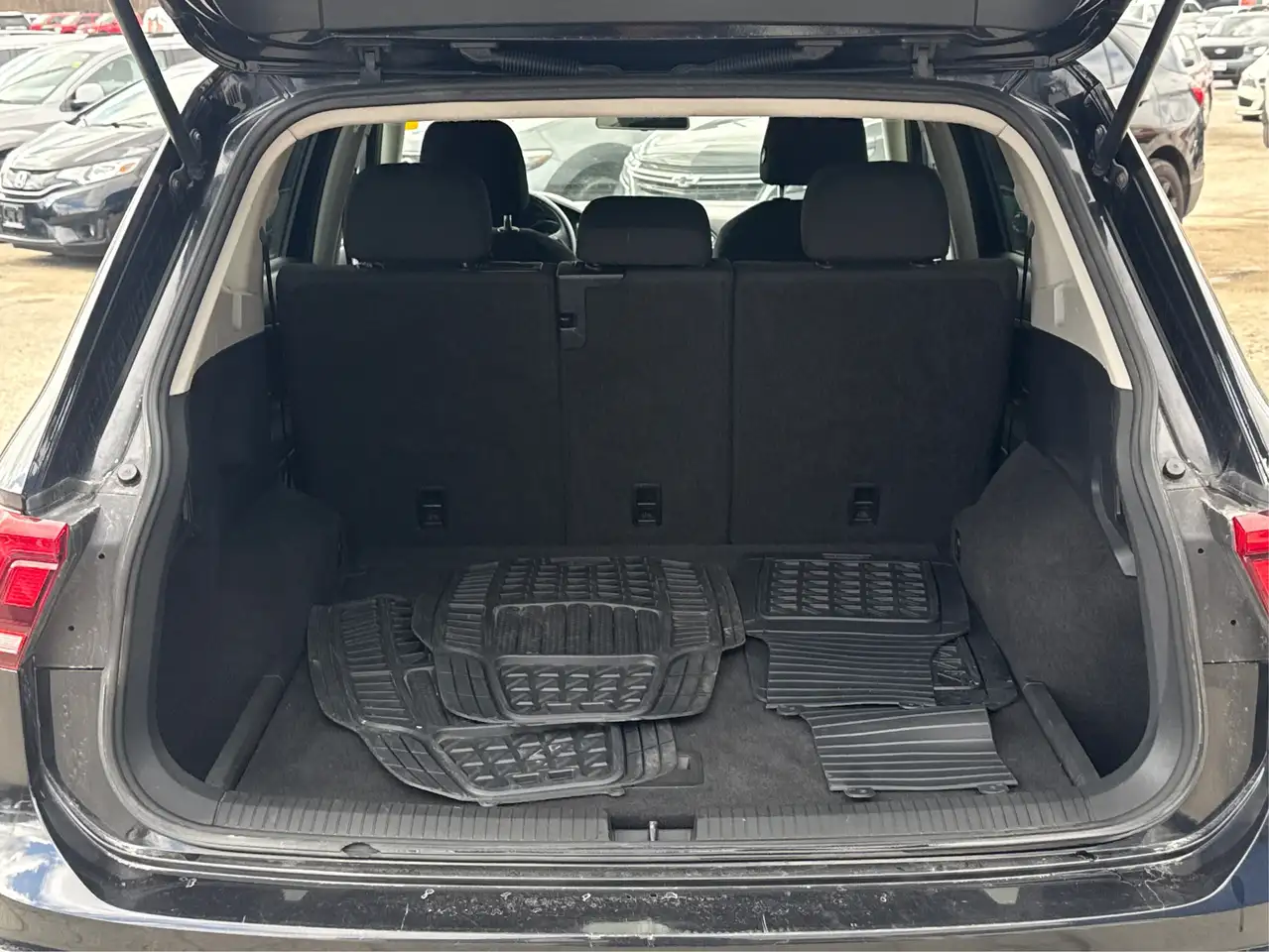 Volkswagen Tiguan снимка Volkswagen Tiguan