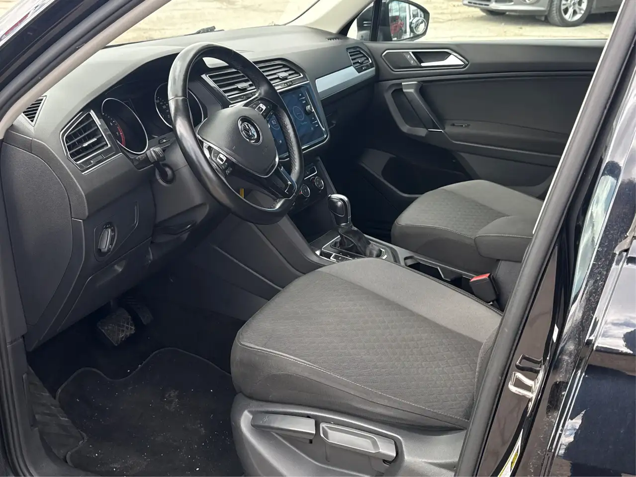 Volkswagen Tiguan снимка Volkswagen Tiguan