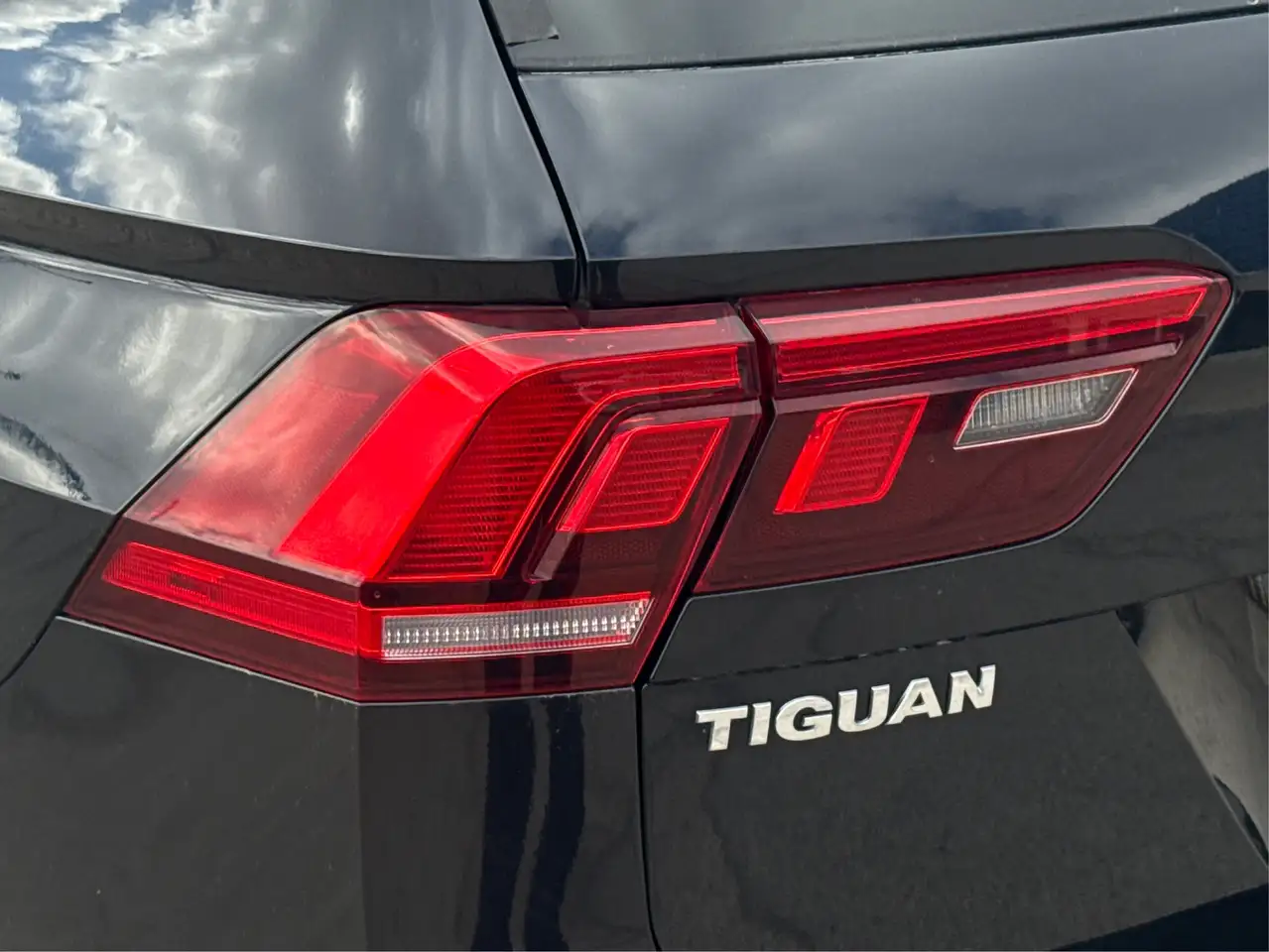 Volkswagen Tiguan снимка Volkswagen Tiguan