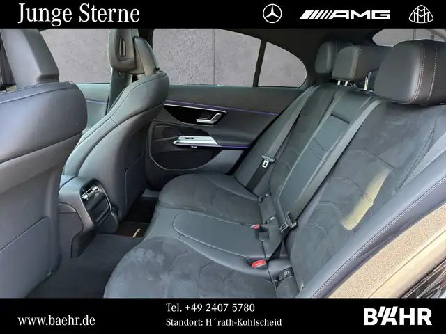 Mercedes-Benz 220 view 9