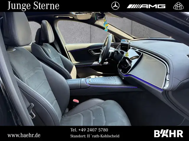 Mercedes-Benz 220 view 5
