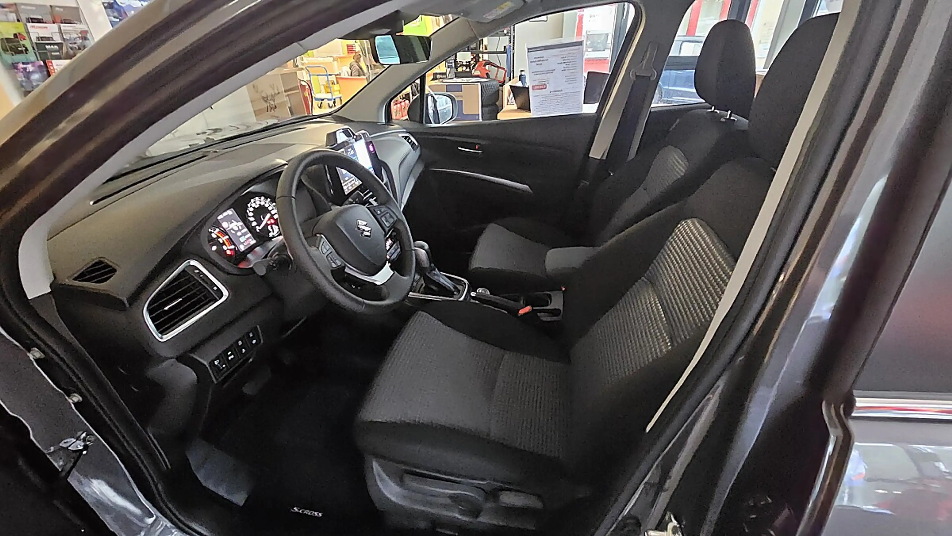 Suzuki S-Cross 1,4 Hybrid ALLGRIP shine Aut. — photo 7