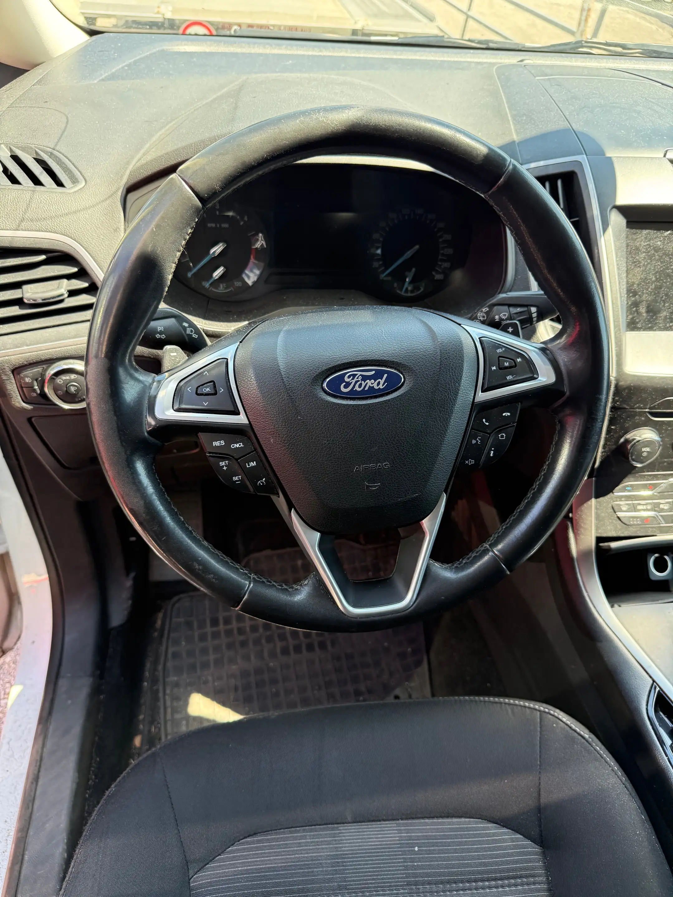 Ford Galaxy 2.0 EcoBlue Business Automatik - MOTORSCHADEN — photo 11