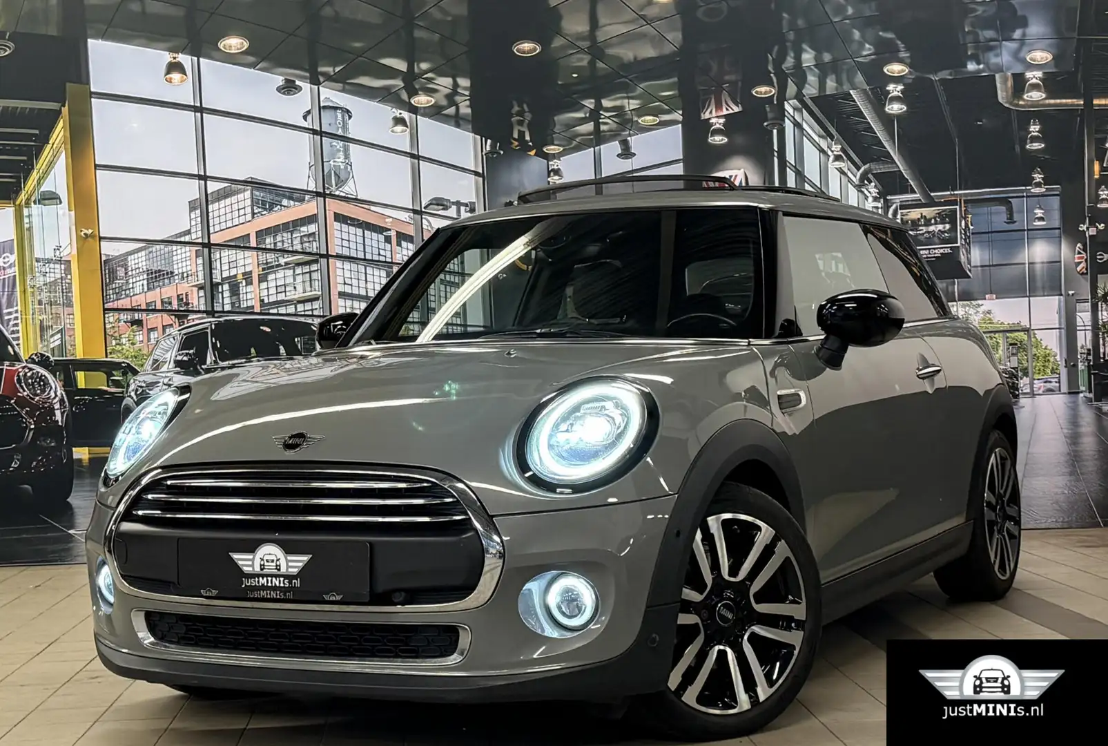 MINI 1.5 CHILI AUT LEDER PANO CARPLAY Gris - 1