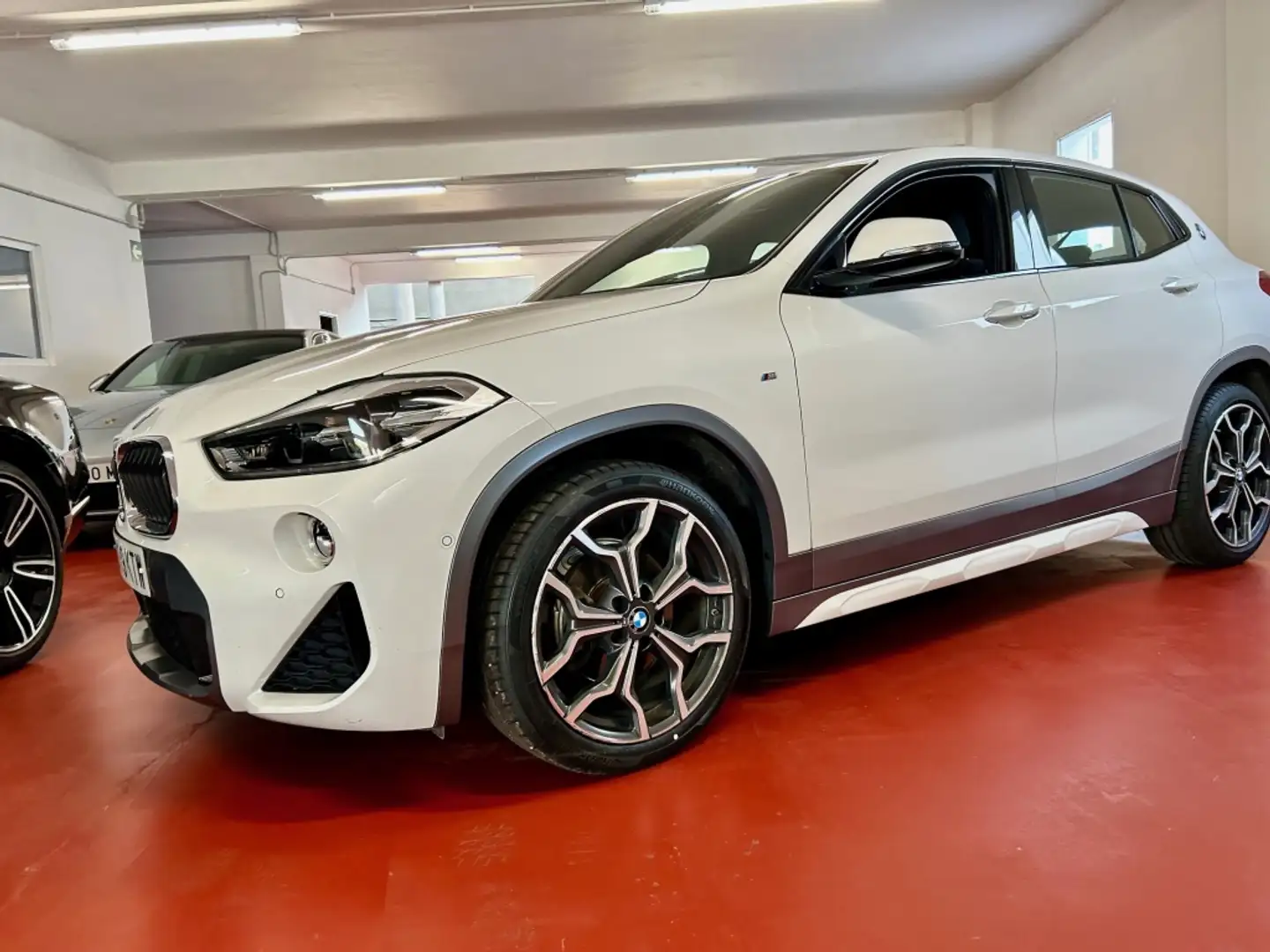 BMW X2 sDrive 18dA M Sport Blanc - 1