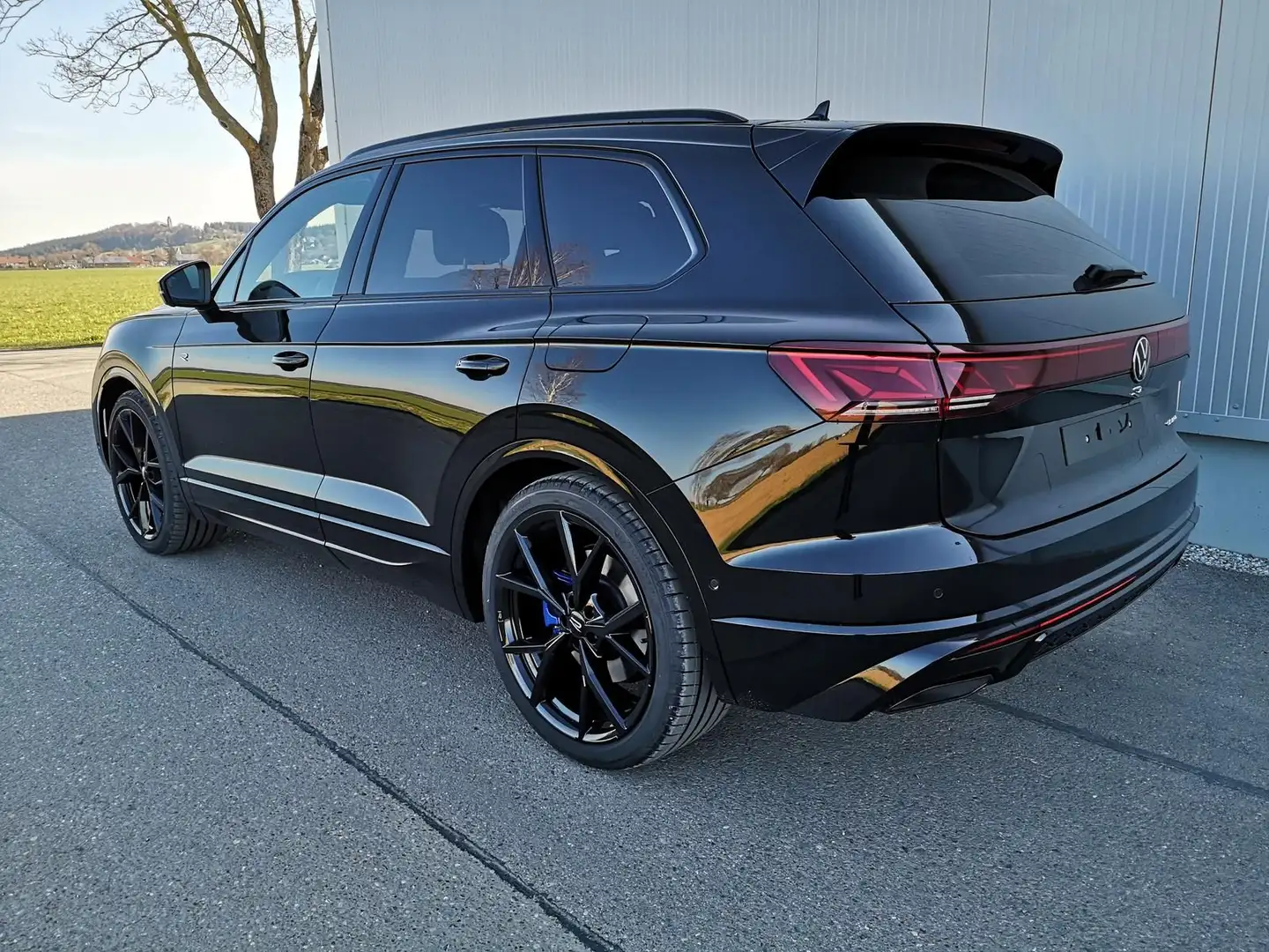 Volkswagen Touareg R 3.0 V6 TSI eHybrid Voll Schwarz - 2