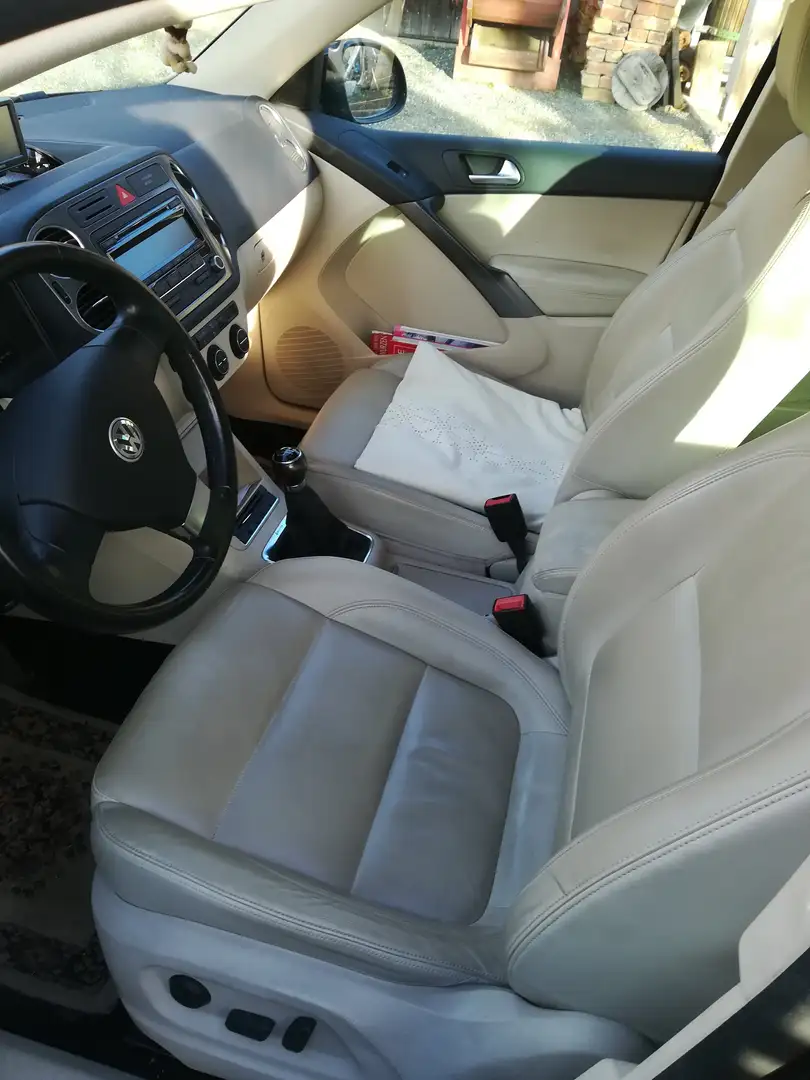 Volkswagen Tiguan Tiguan 2,0 TDI CR DPF 4Motion Austria Austria Schwarz - 1