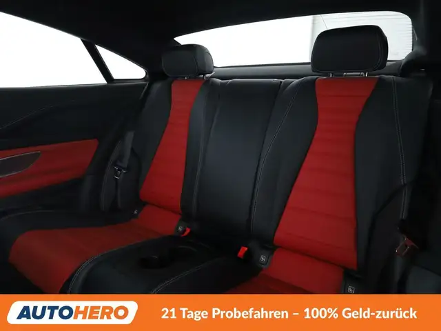 Mercedes-Benz E-Class view 14