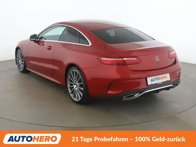 Mercedes-Benz E-Class view 4