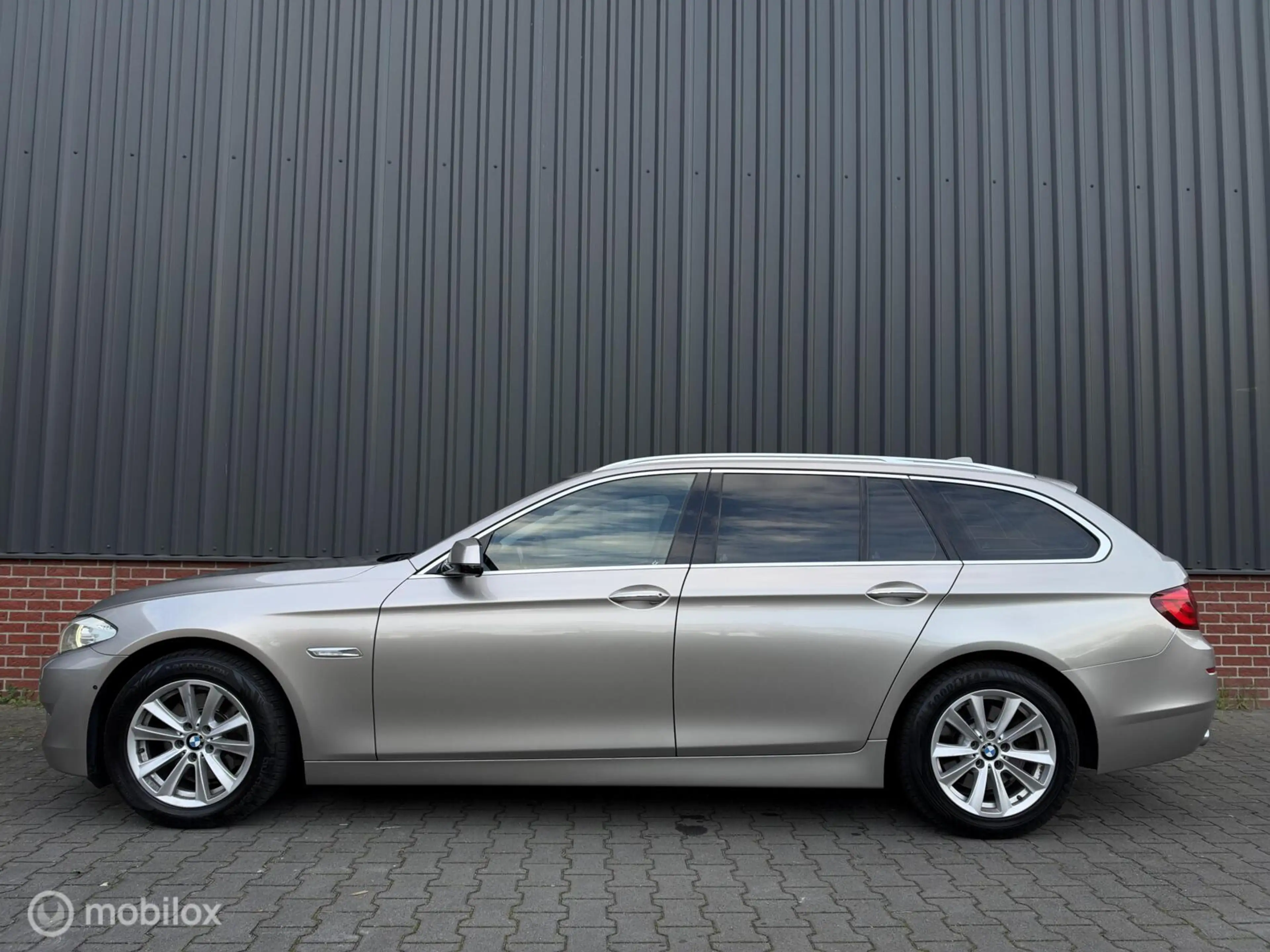 BMW 520 5-serie Touring 520i High Executive Xenon HUD 360 — photo 2