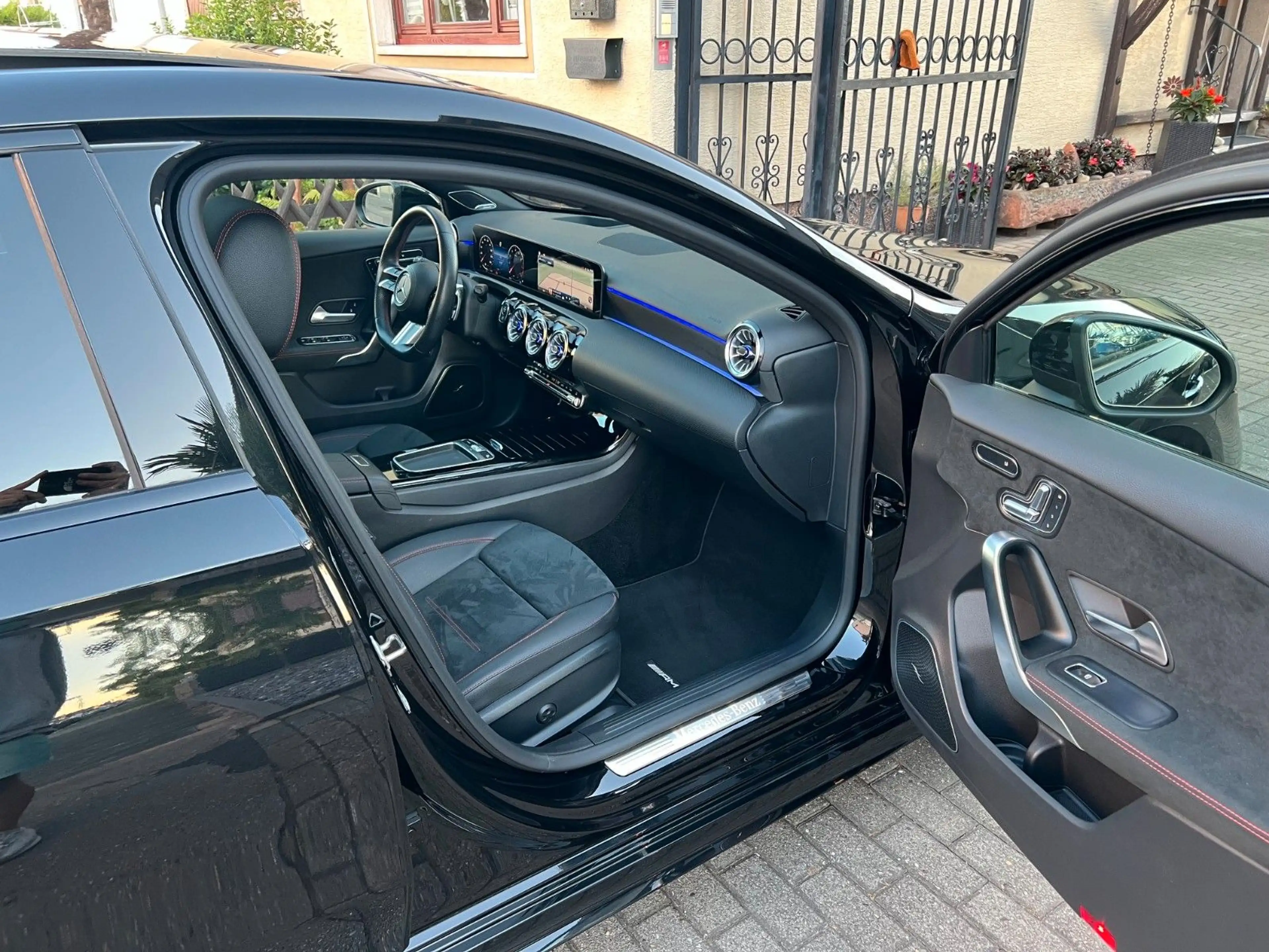 Mercedes-Benz A 200 LIMO! AMG! NIGHT! PANO! HEADUP! MEMORY! — photo 14