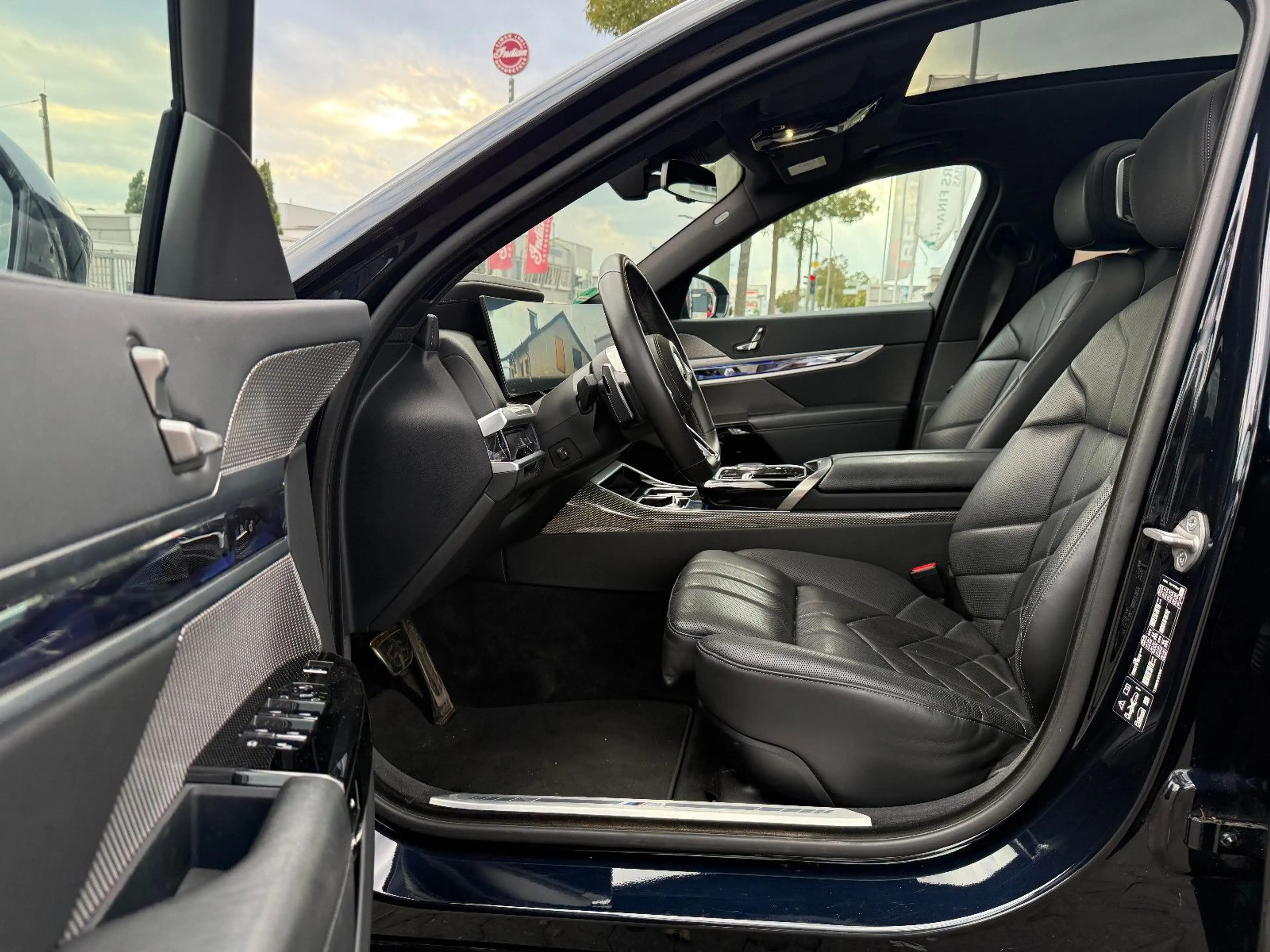 BMW 740 d xDrive M Sport Pro Pano B&W FINANZIERUNG — photo 9