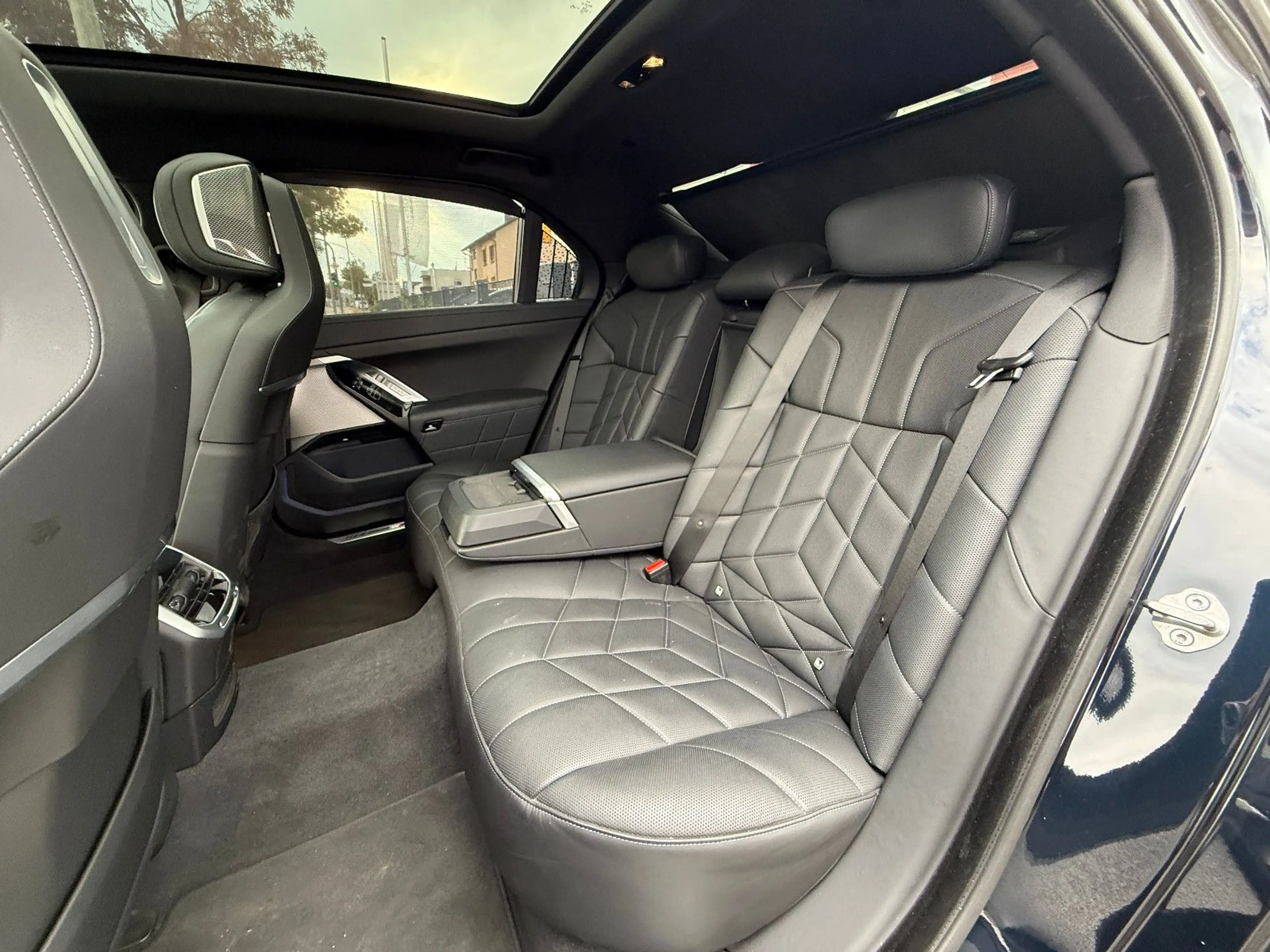 BMW 740 d xDrive M Sport Pro Pano B&W FINANZIERUNG — photo 13