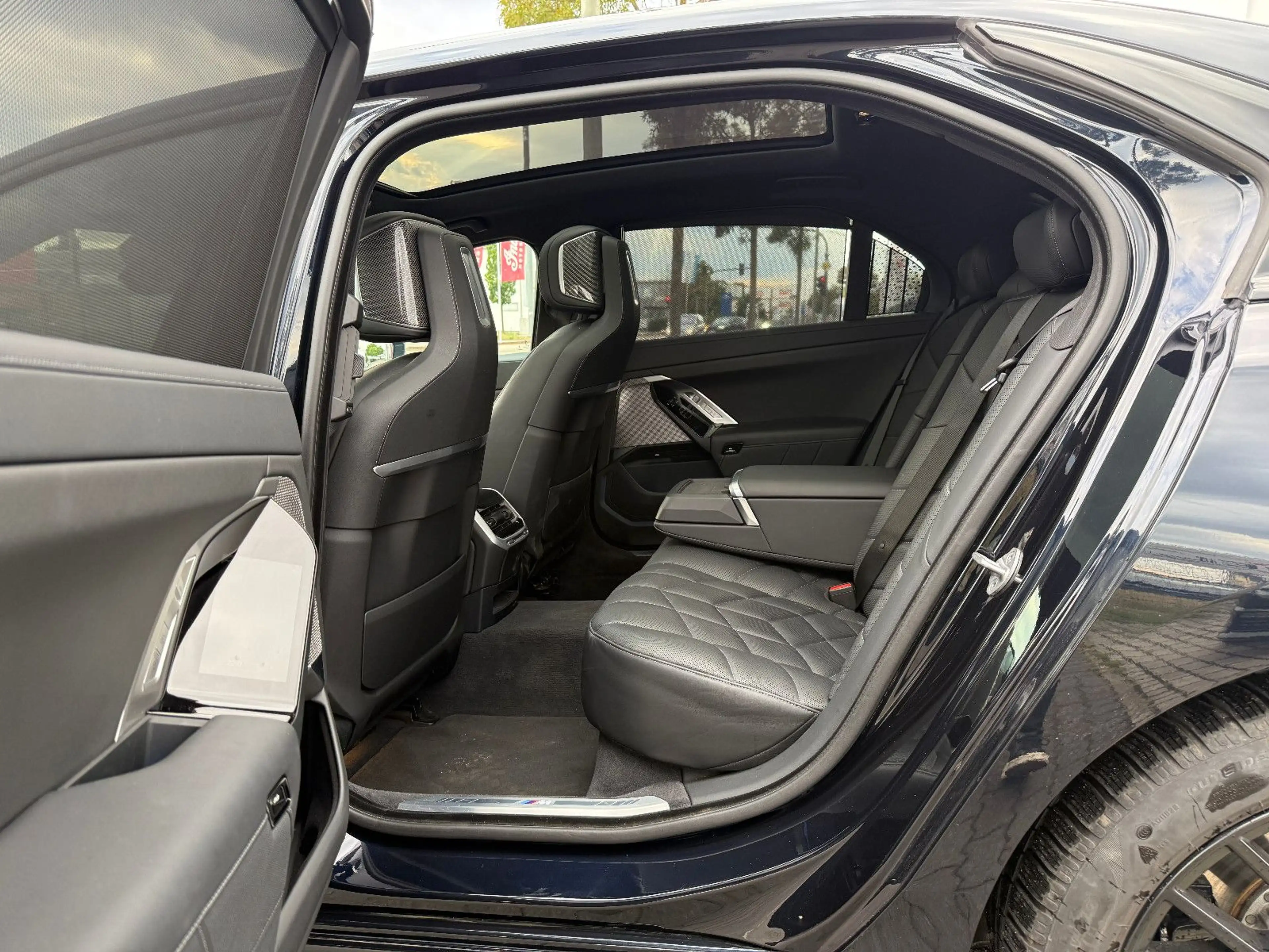 BMW 740 d xDrive M Sport Pro Pano B&W FINANZIERUNG — photo 12