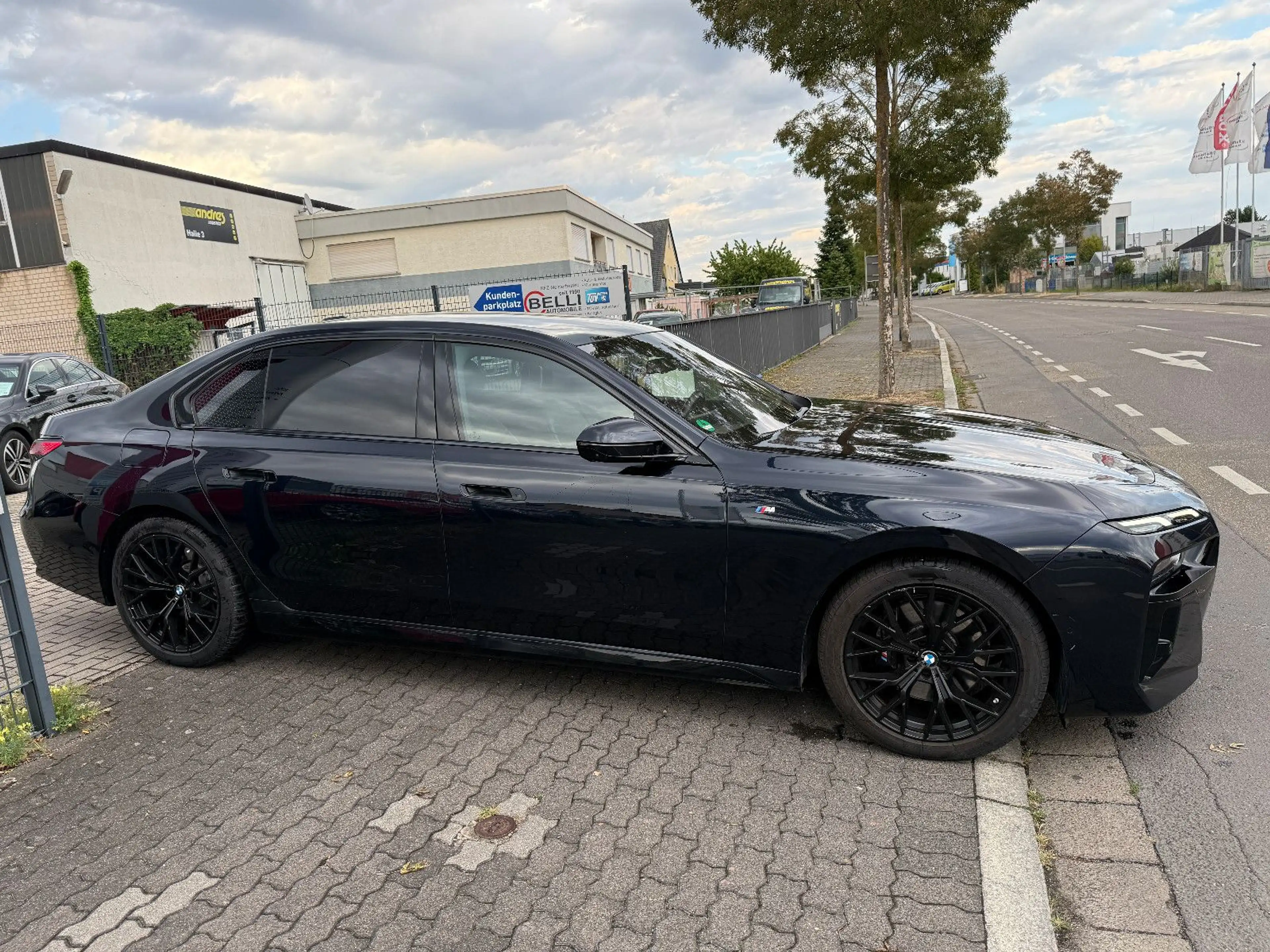 BMW 740 d xDrive M Sport Pro Pano B&W FINANZIERUNG — photo 4
