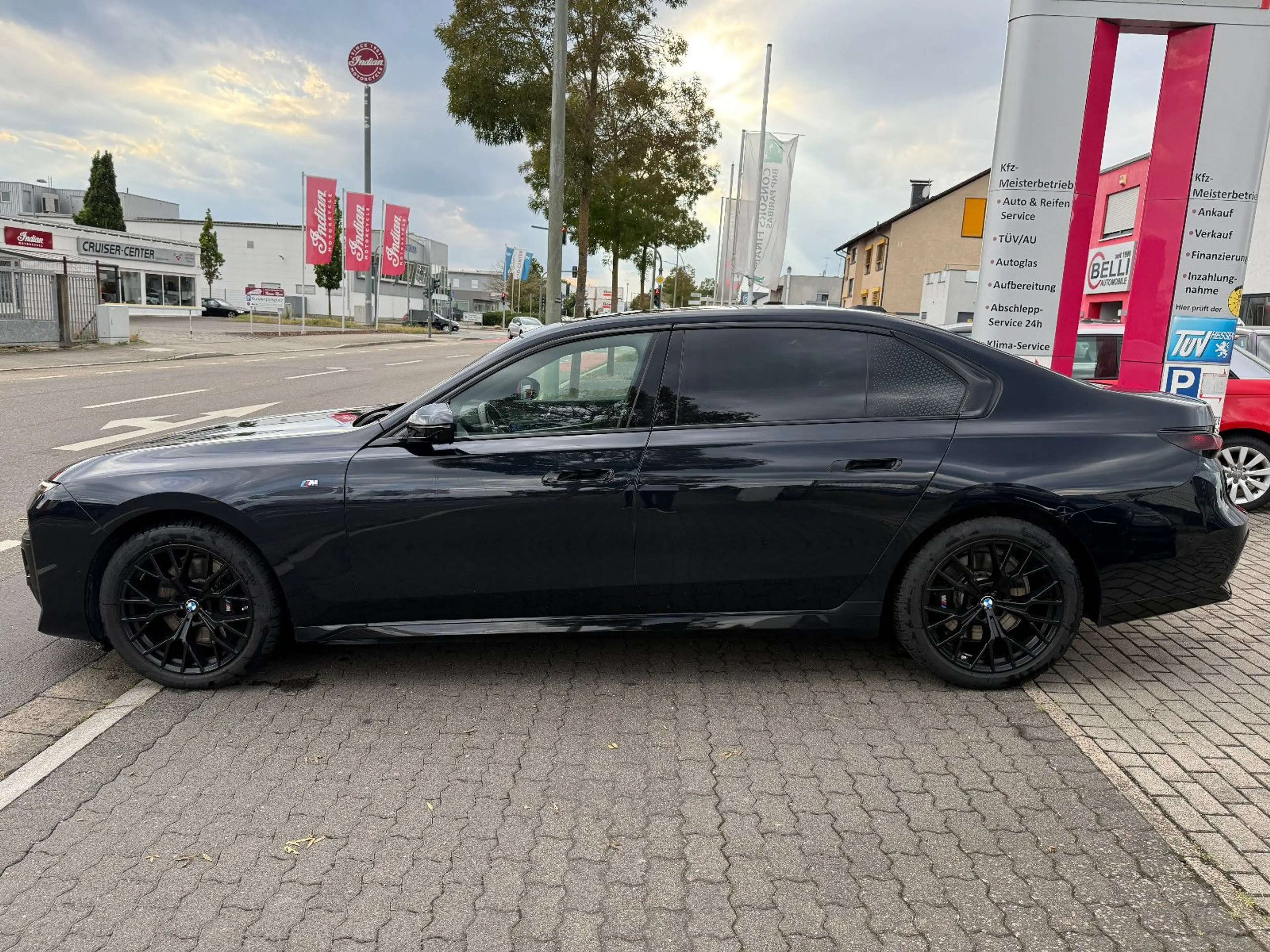 BMW 740 d xDrive M Sport Pro Pano B&W FINANZIERUNG — photo 8