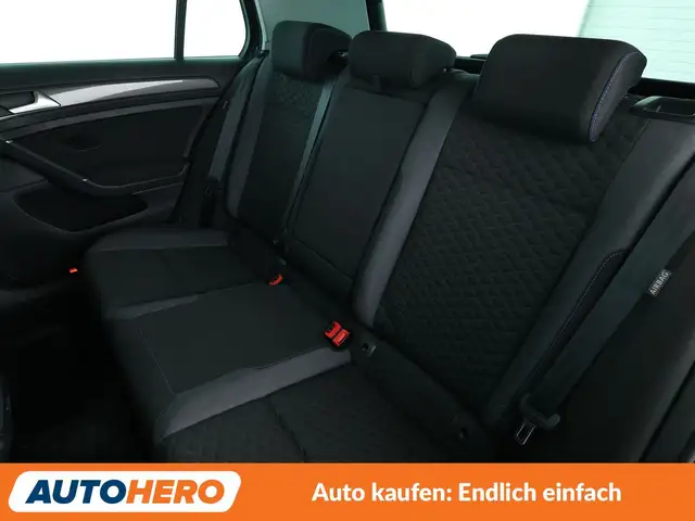 Volkswagen Golf view 14