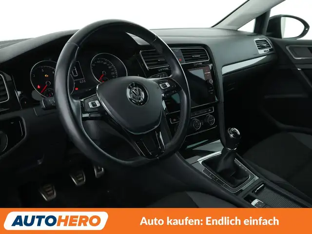 Volkswagen Golf view 11