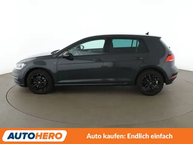 Volkswagen Golf view 3