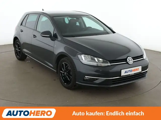 Volkswagen Golf view 8