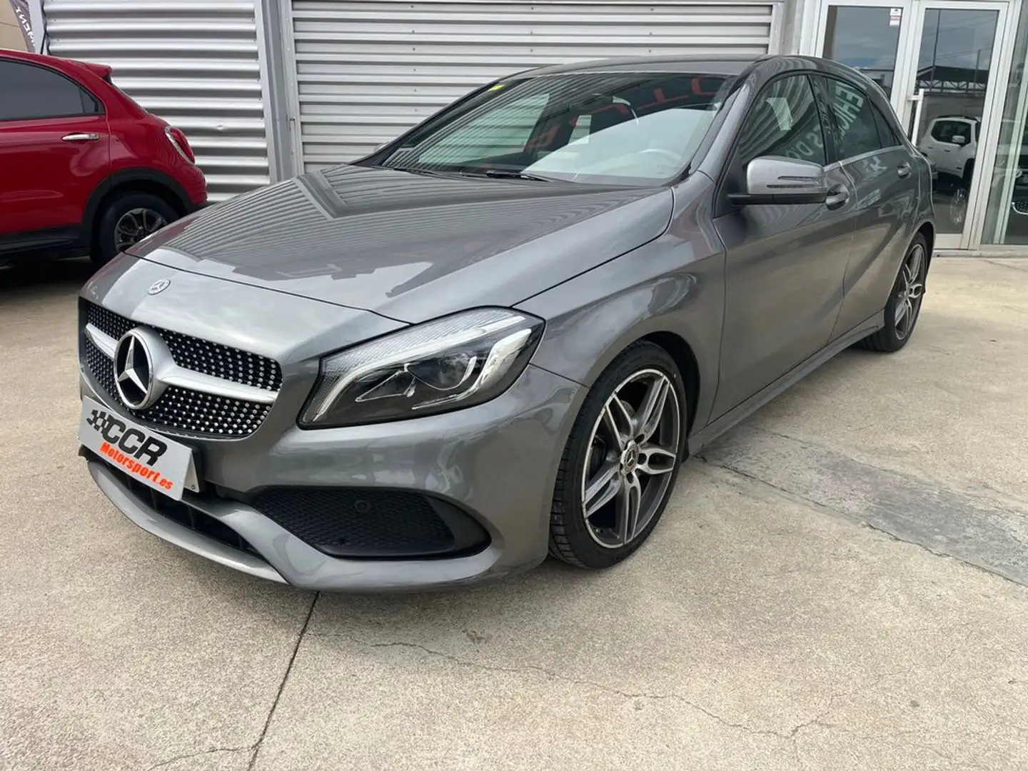 Mercedes-Benz A 200 CDI AUTOMATICO 7 G PACK AMG Gris - 2