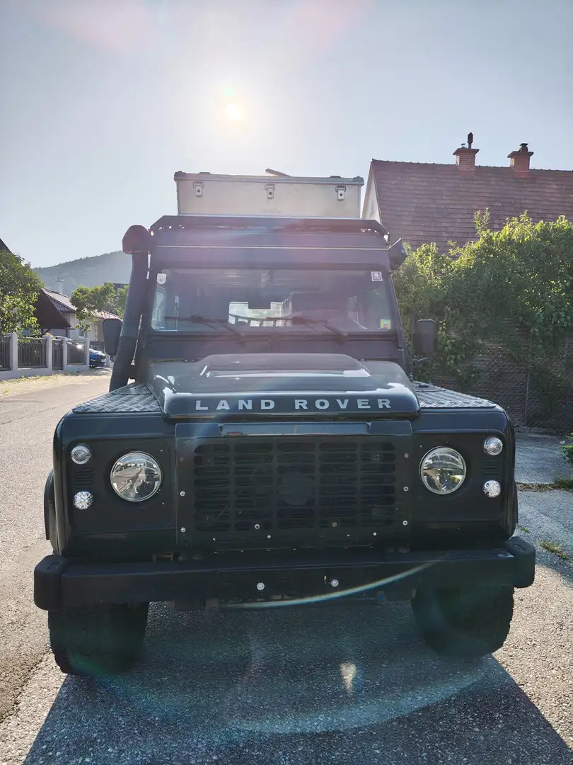 Land Rover Defender Defender 110" Station Wagon S 2,4 TD S Schwarz - 2