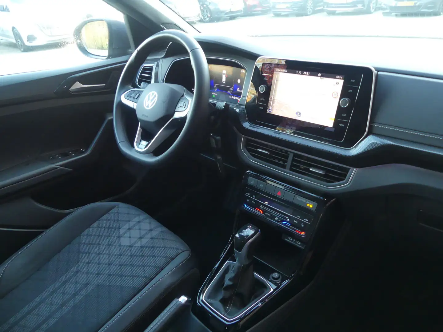 Volkswagen T-Cross 1.0 TSI R-Line Gris - 2