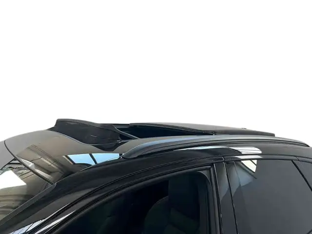 Audi Q5 view 12