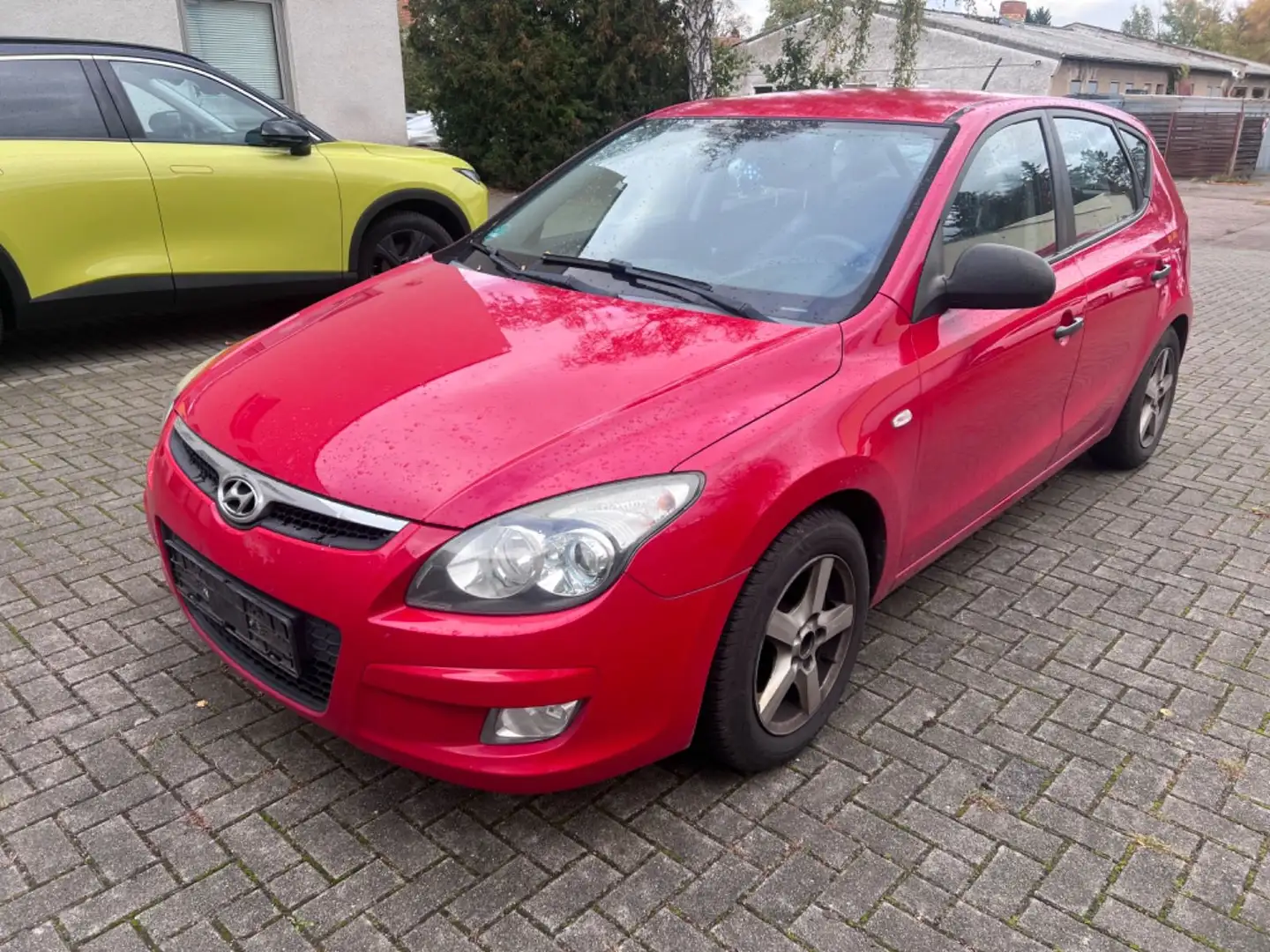 Hyundai i30 Edition+ 1.4 Klima EFH LM-FELG. USB Rouge - 1